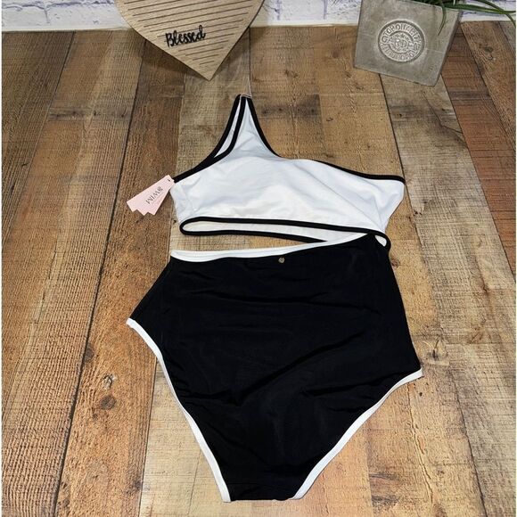 NWT Victoria’s Secret Color block Monokini One-Piece Swimsuit - Picture 8 of 10